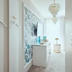 La Rose Bed & Breakfast 4*