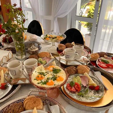 La Rose Frühstückspension *